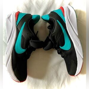 Nike NWOT Sz-5Youth / Sz-6.5Adult-⭐️Runner, Unique Cool Colors Aqua Coral Black